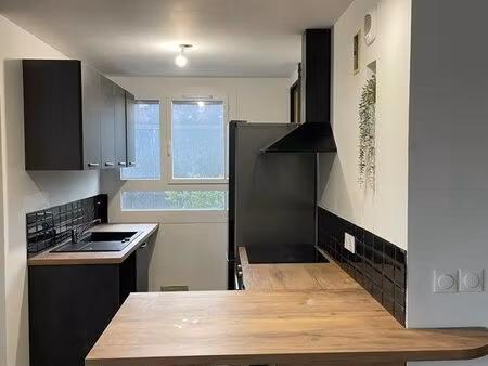 appartement 55 m² centre-ville évreux – vue cathédrale – refait à neuf