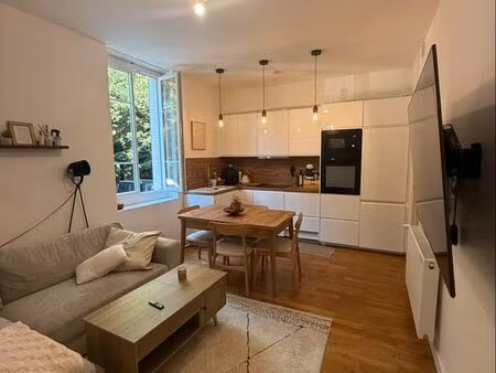 ? bien rare à gerland : appartement meublé et entièrement équipé de 72 m² avec deux espace