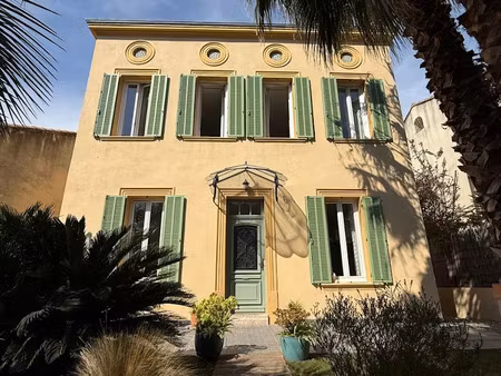 location maison 6 pièces 180 m² à la seyne-sur-mer (83500)  2 200 €