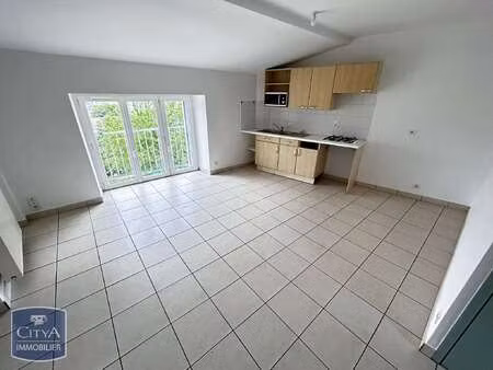 location appartement 3 pièces à cholet (49300) : à louer 3 pièces / 51m² cholet