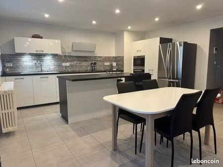 t3 rénové de 95m2 avec jardin  garage et 2 balcons