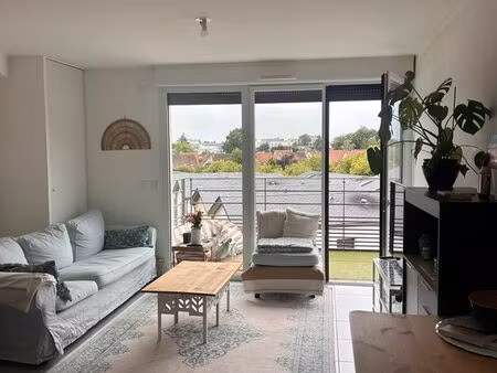 à louer – appartement t2 de 45 m² avec balcon – disponible au 1er août