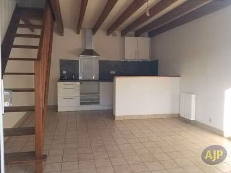 location maison à cholet (49300) : à louer / 32m² cholet