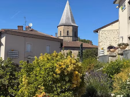 location maison 3 pièces 70 m² à cussac (87150)  550 €