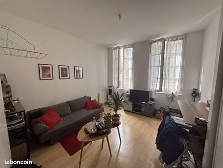 studio 1 pièce 23 m²