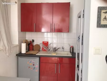 location studio meublé