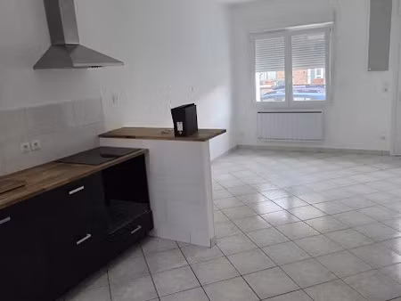 location maison 3 pièces 52 m² à saint-quentin (02100)  590 €