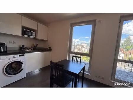 studio 1 pièce 25 m²