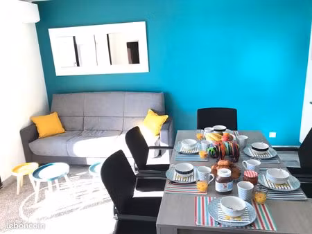 appartement 3 pieces  location septembre a juin  résidence standing  vue mer  piscine