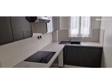 decazeville t3 68 m² avec terrasse a louer