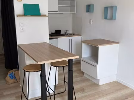 location studio rénové secteur ecole centrale