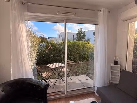 t2 meublé de 39 m² avec jardin privatif – séné (proche ubs)