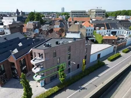 appartement moderne avec deux chambres et terrasse