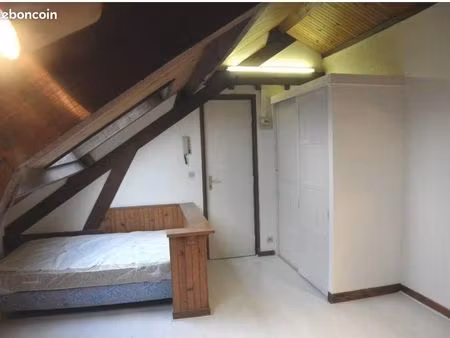 studio 1 pièce 1 m²