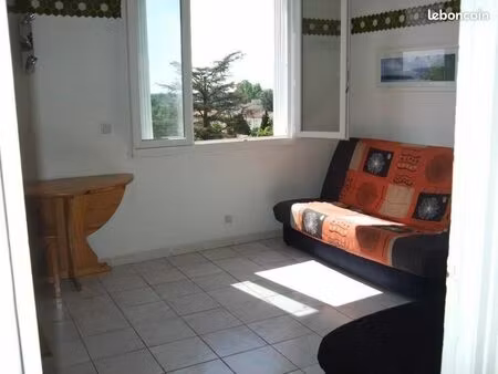 studio 1 pièce 28 m²