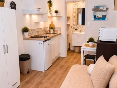location studio centre ville de saintes