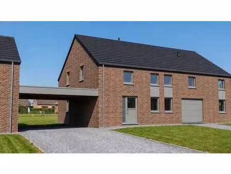 maison familiale neuve 3 façades à bièvre