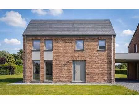 maison familiale neuve 4 façades à bièvre