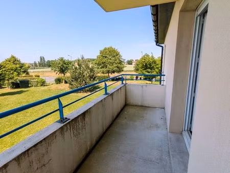 t2 meublé 48m2 parking privé résidence