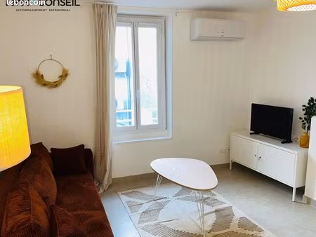beau t2 meublé  rénové et climatisé secteur capucins