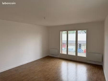 loue appartement 75 m2 longué