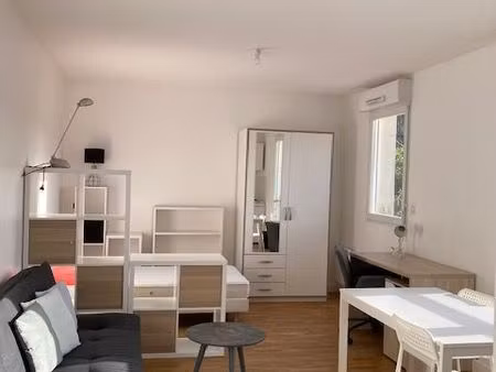 très beau studio