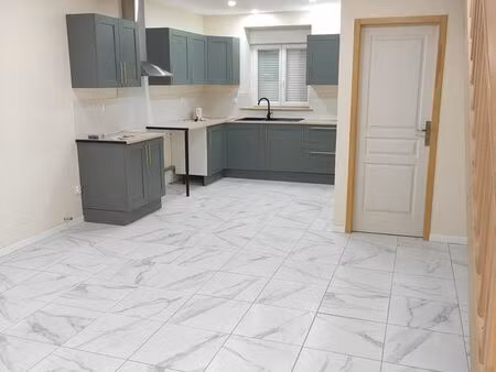 maison a louer la faye