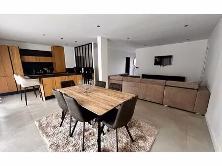 location appartement  87.22 m² t-3 à archamps  2 195 €