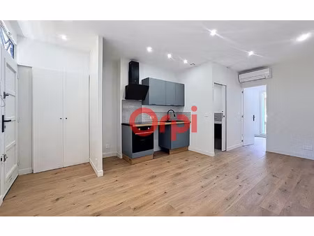 location appartement  m² t-2 à fréjus  750 €