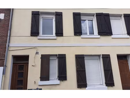 location appartement  m² t-1 à noyon  510 €