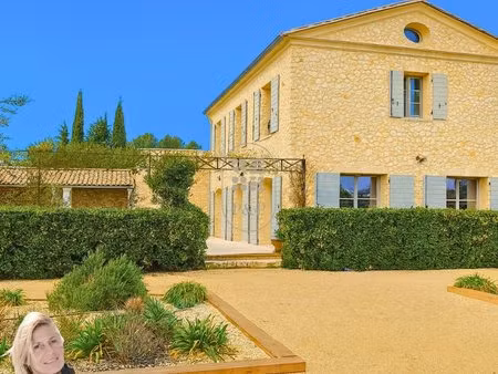 propriété – 3 chambres  garage  piscine et pool house