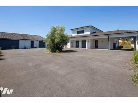 vente maison piscine à podensac (33720) : à vendre piscine / 200m² podensac