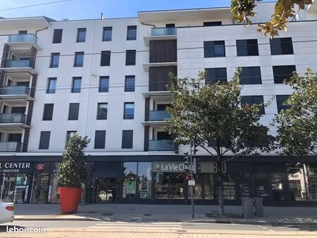 appartement t2 à bron 68500
