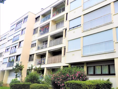 le moulin : appartement f2 avec cave et 1 place de parking