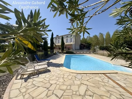 maison en pierres 230 m² - 4 chambres - terrain 7 370 m² - piscine - dépendances