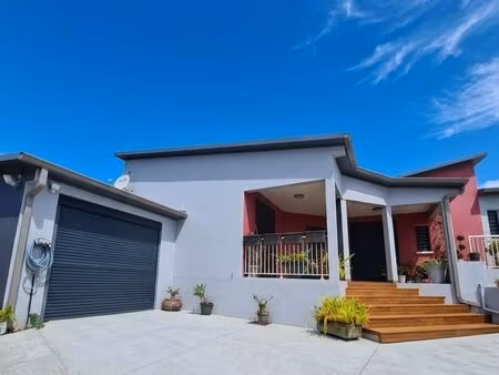 maison de village à petite-île (97429)