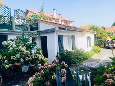 a pied des plages et des commerces ravissante maisonnette da