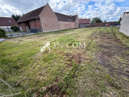 terrain a batir idealement situe 593 m²