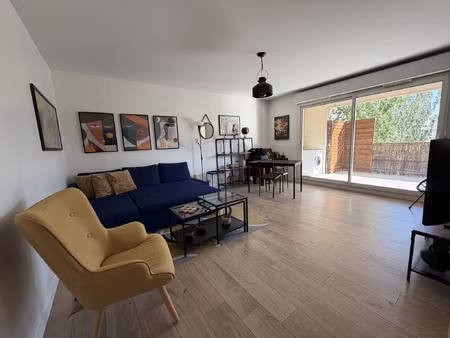 bel appartement t3 lumineux avec terrasse + box ferme - cent