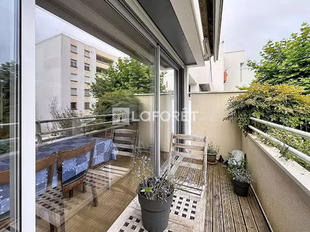 appartement bordeaux 3 pièces  balcon  dernier étage