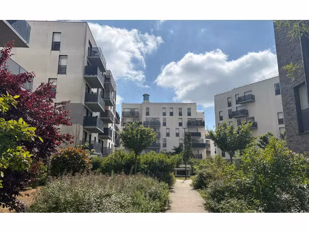 location appartement  m² t-2 à les ulis  965 €