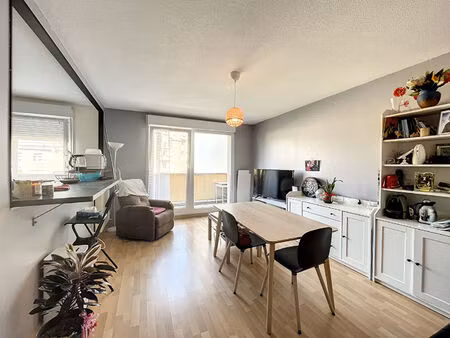 location appartement 2 pièces  52.00m²  metz