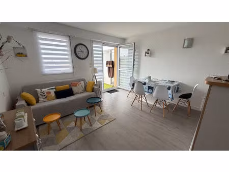 quiberon - appartement de 25 m² à vendre dans le centre-ville de quiberon et proche de la 