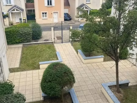 t2 / 49m² / savigny-le-temple-nandy (rer d)