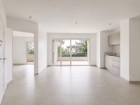 appartement t2 à sète - 6ème étage - belle vue dégagée.
