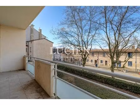 tassin centre – appartement t4 lumineux de 85 m² avec balcon