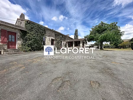 restaurant traditionnel avec 3 gîtes et logement secteur parthenay