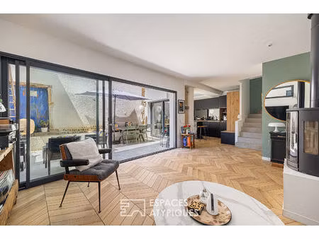 ancienne ferme rénovée avec patio