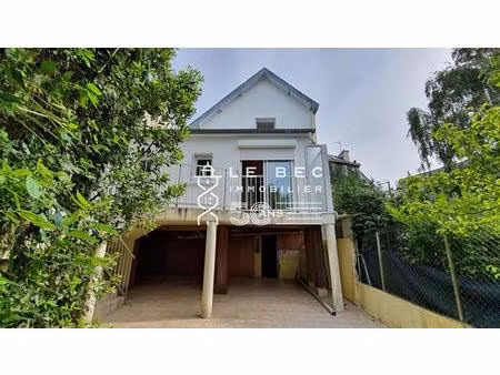 lorient sud : maison des années 30 avec jardin