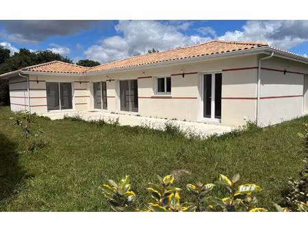 location maison  217.35 m² t-8 à saint-andré-de-cubzac  2 070 €